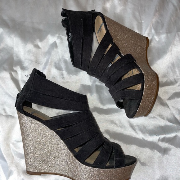 Shoes - Elle wedges